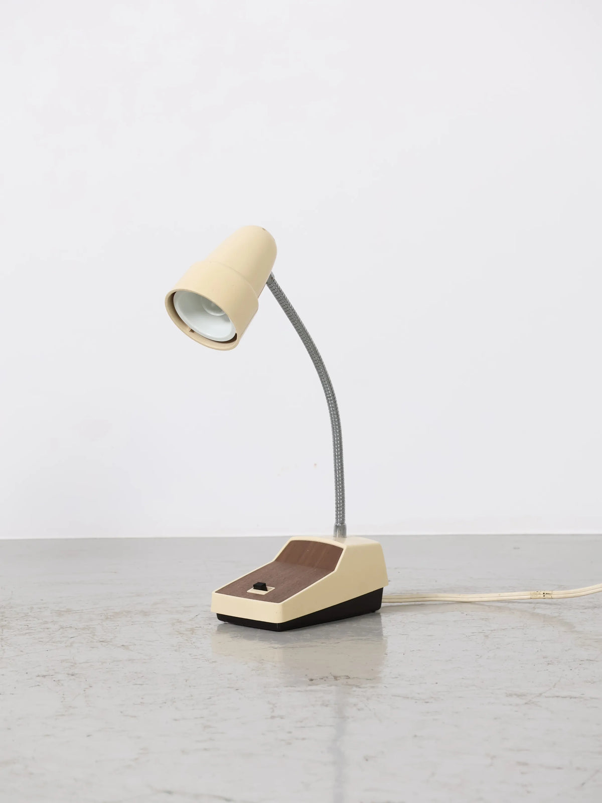 1960年代 Universal Lamp社製 ヴィンテージ プラスチックベース 