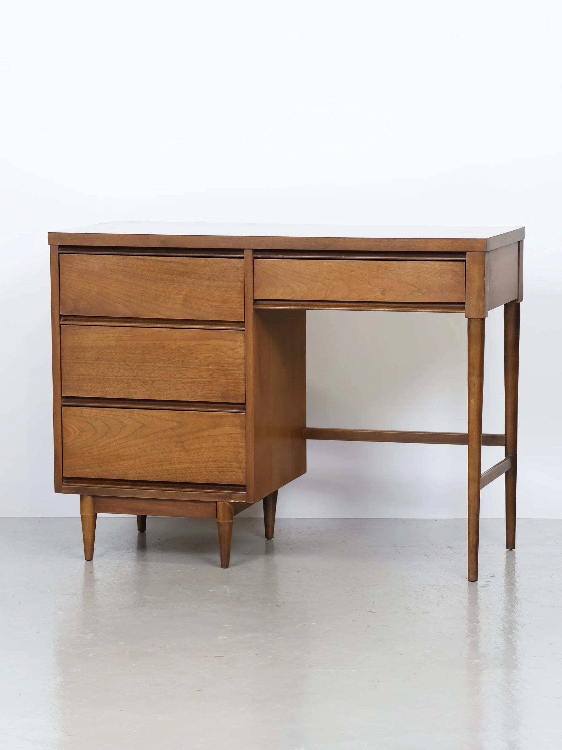 アンティークデスク　Broyhill ヴィンテージ ウッド デスク | Collect Antique & Vintage