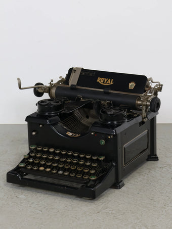 ヴィンテージ Royal タイプライター | Collect Antique & Vintage