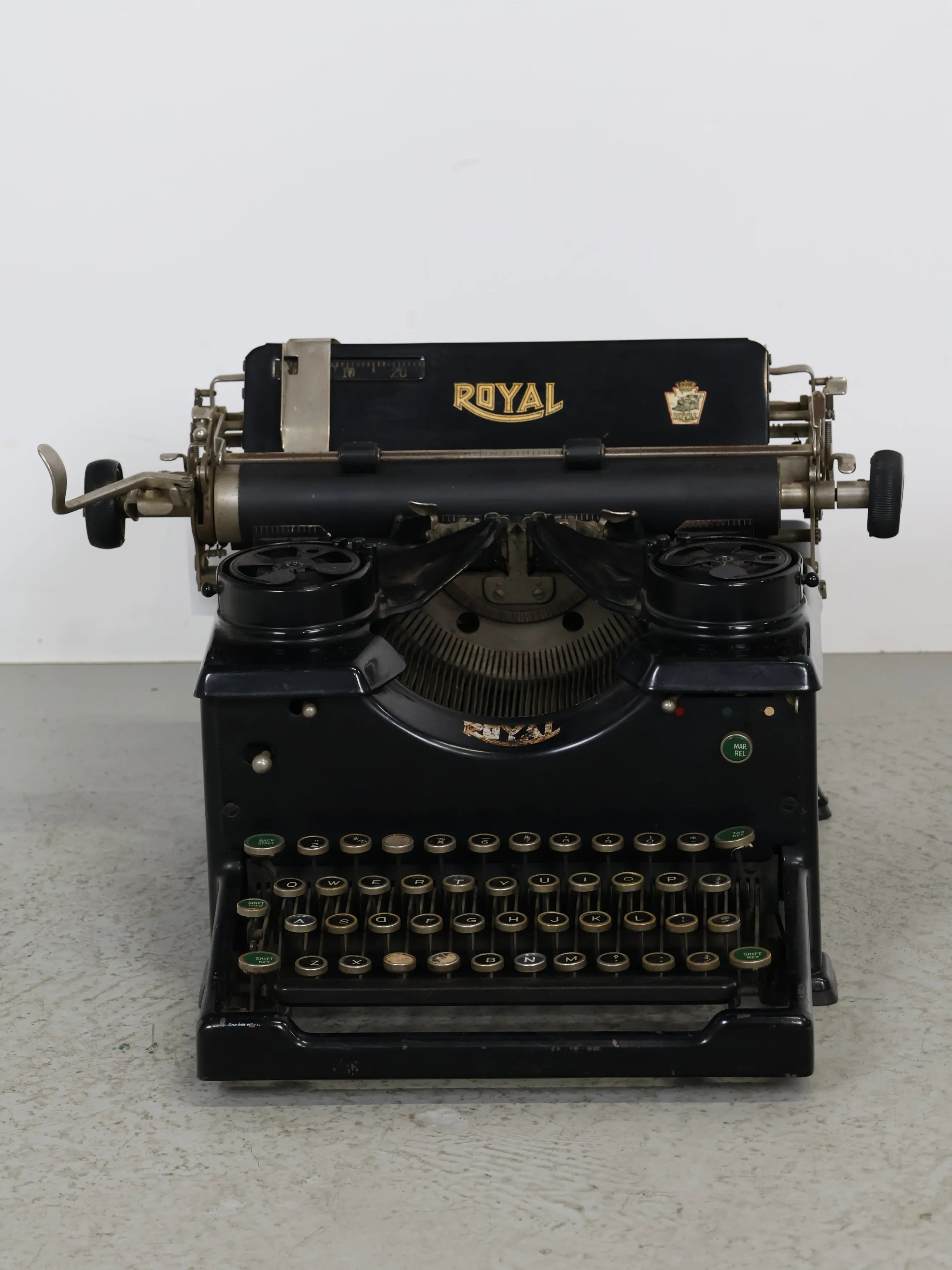 ヴィンテージ Royal タイプライター | Collect Antique & Vintage ヴィンテージ Royal タイプライター | Collect Antique & Vintage