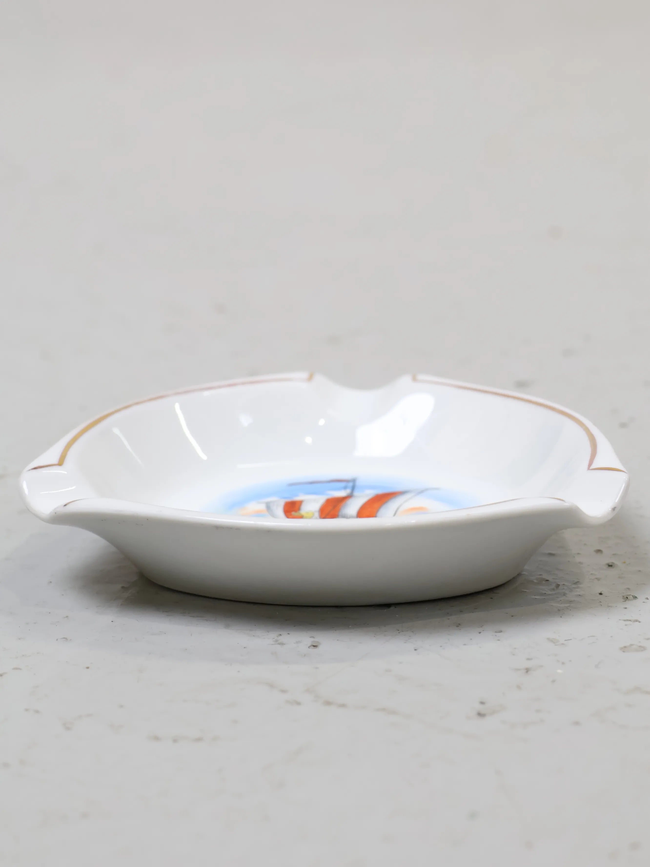 ヴィンテージ クリアガラス アッシュトレイ 灰皿 | Collect Antique ヴィンテージ クリアガラス アッシュトレイ 灰皿 | Collect Antique